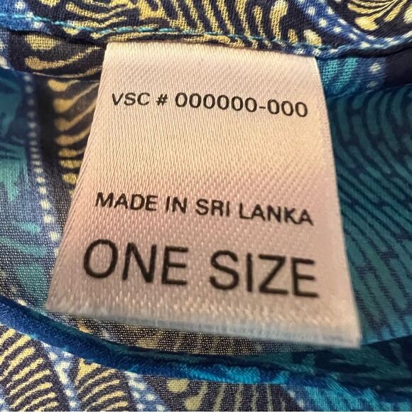 Victoria’s Secret sheer robe with pockets! - Picture 5 of 7